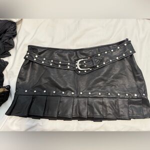 ASPEN MINI SKIRT BLACK